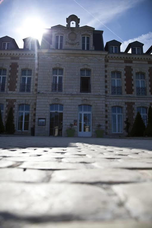 Et Du Château Hotel 3*